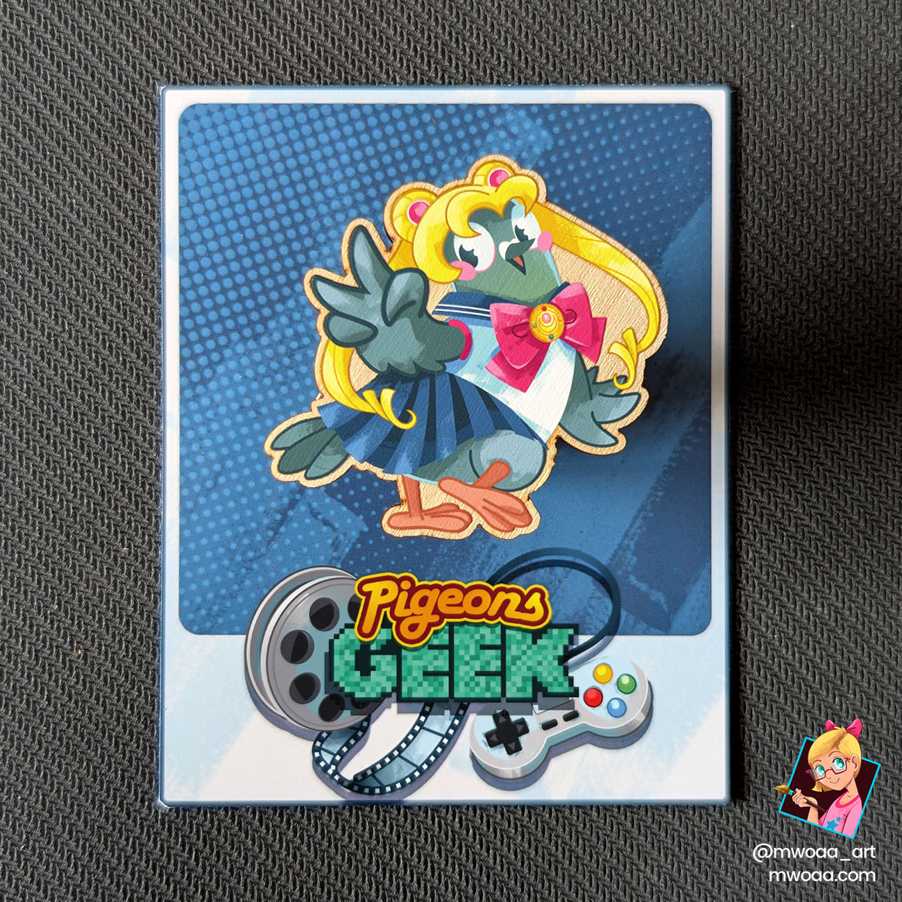Geek Pigeons, Pigeon Moon | Pin's ou Magnet en bois