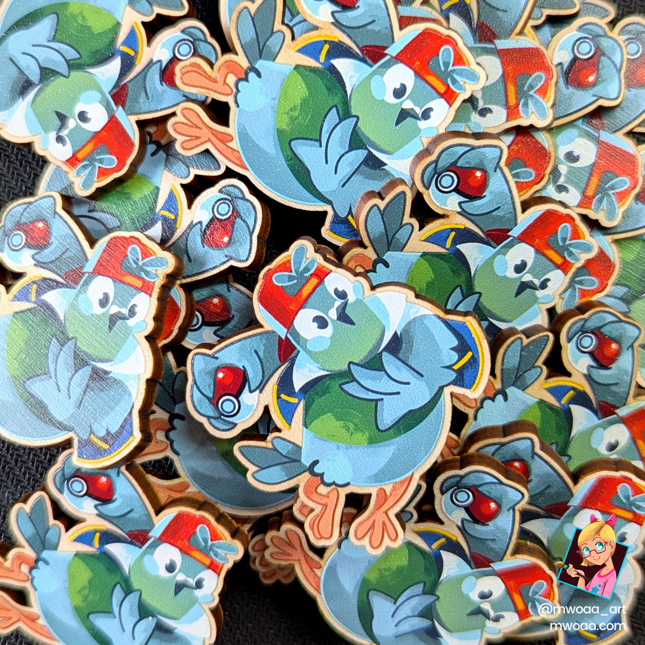 Geek Pigeons, Le pigeon du Boug Palette | Pin's ou Magnet en bois – Image 4