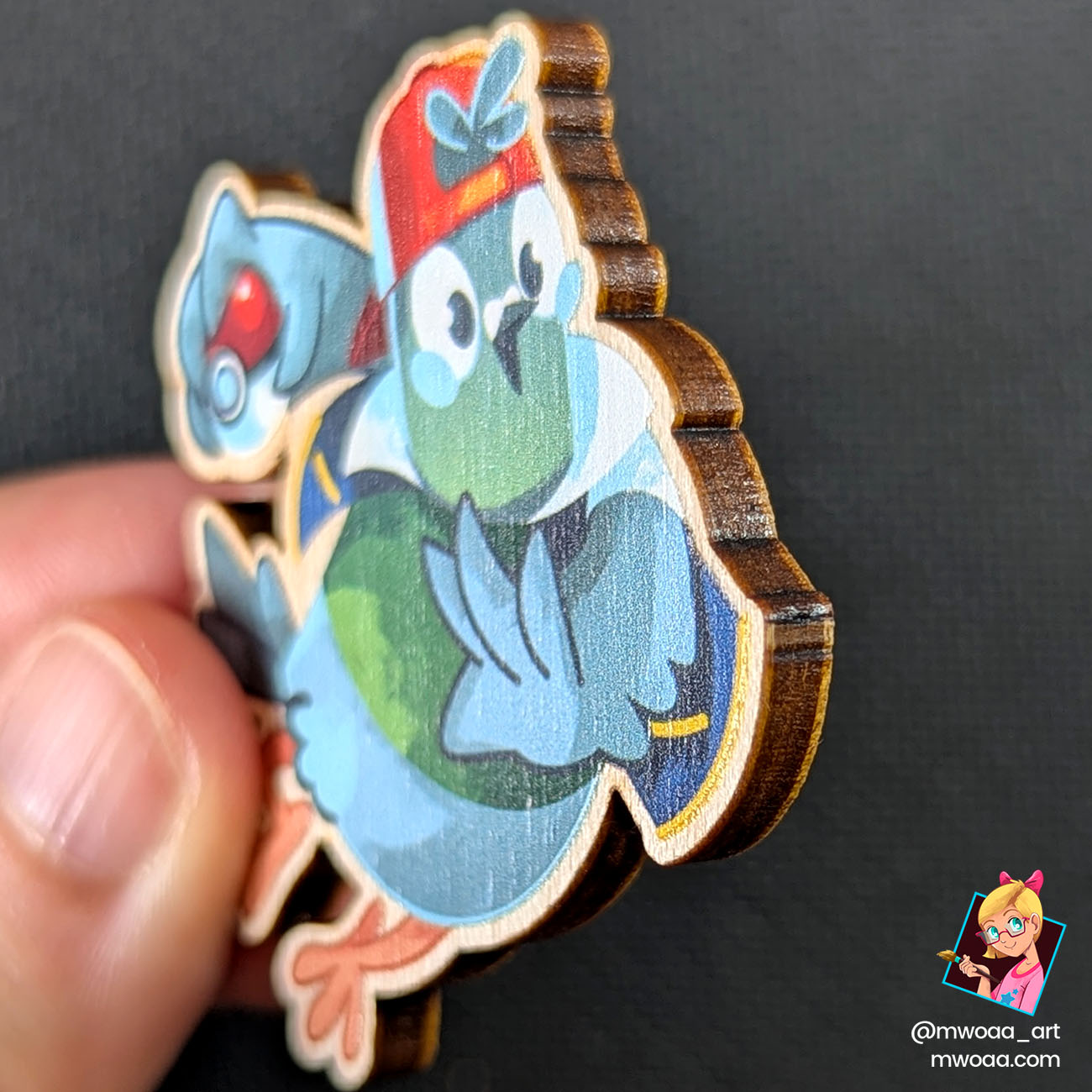 Geek Pigeons, Le pigeon du Boug Palette | Pin's ou Magnet en bois – Image 3