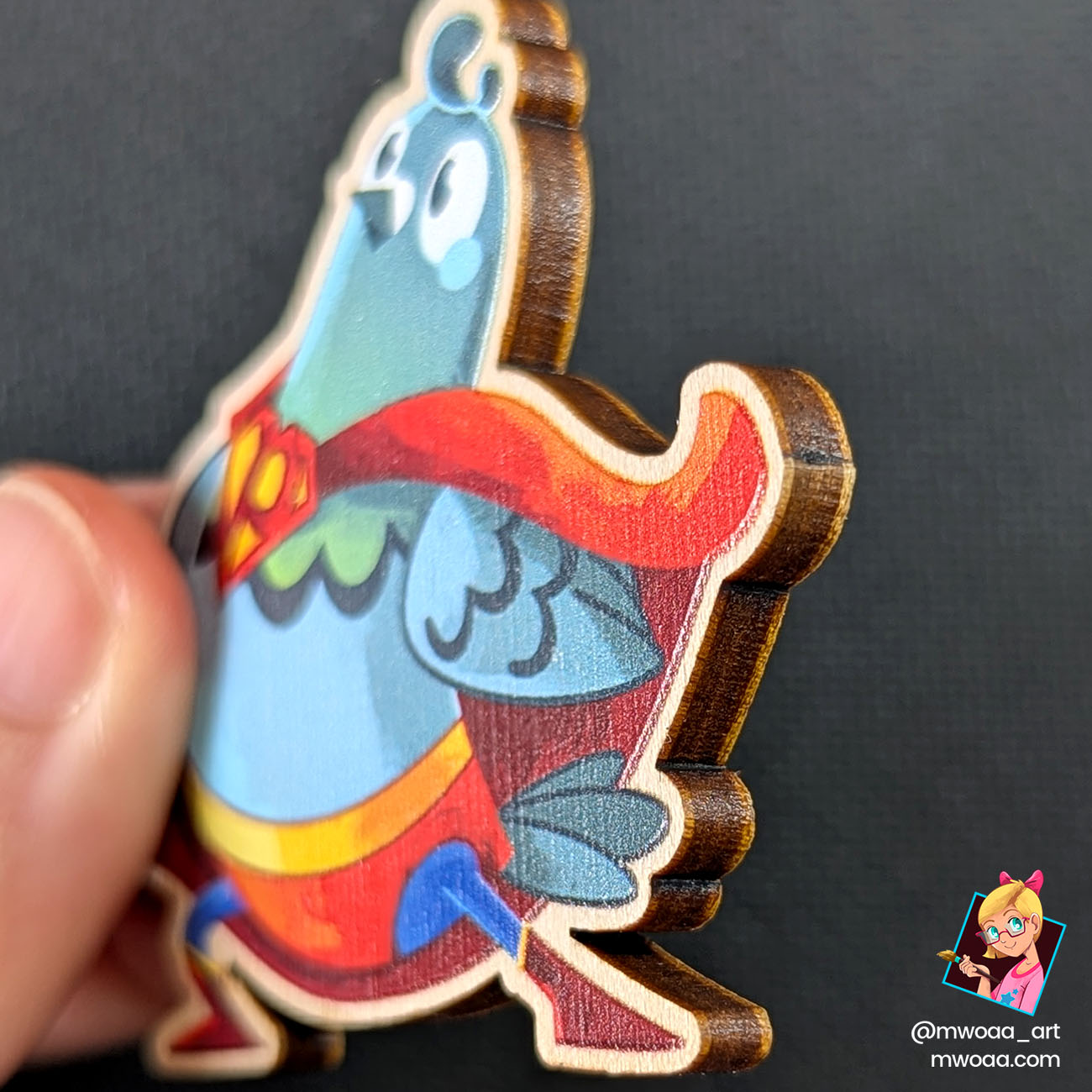 Geek Pigeons, Super pigeon | Pin's ou Magnet en bois – Image 3