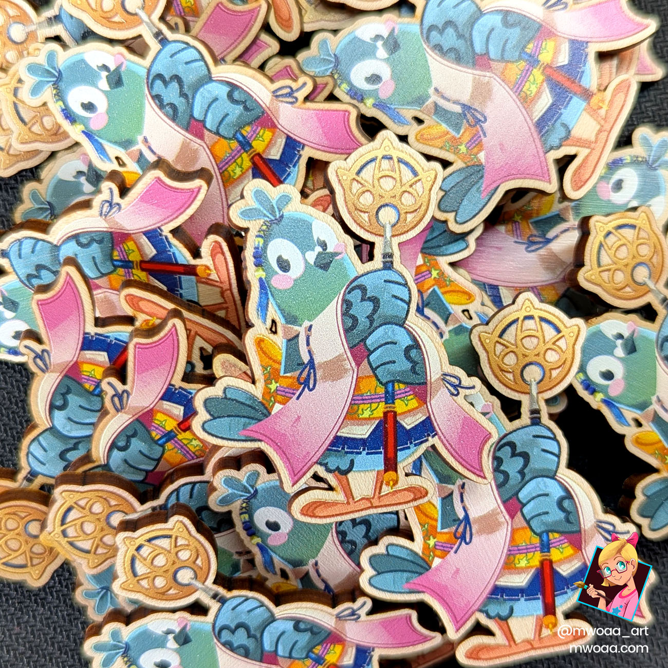 Geek Pigeons, Pigeon Yuna | Pin's ou Magnet en bois - Image 4